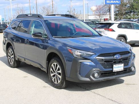 Certified 2025 Subaru Outback Premium AWD/4WD image 3