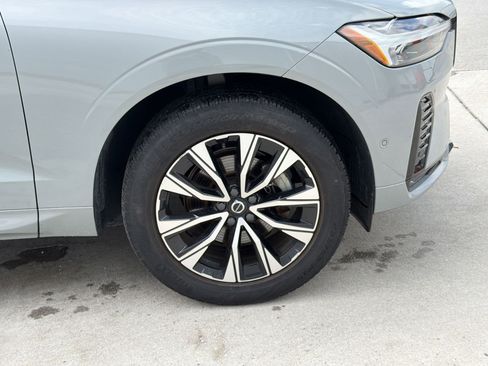 Used 2024 Volvo XC60 B5 Plus w/ Protection Package Premier AWD/4WD image 11