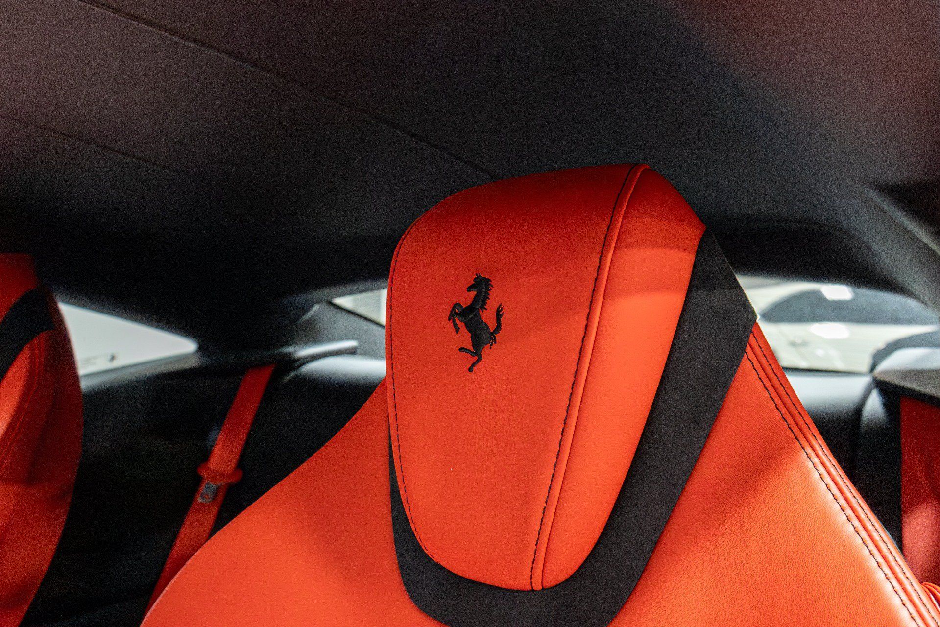 Used 2022 Ferrari Roma RWD image 9
