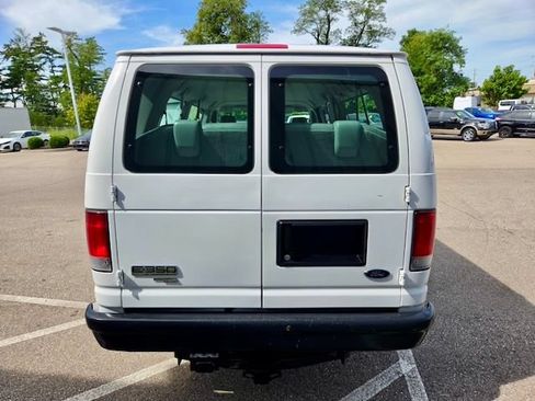 Used 2014 Ford E-350 and Econoline 350 XL w/ Power Windows & Locks Group RWD image 5