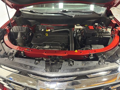 Used 2025 Chevrolet Equinox LT w/ Convenience Package II image 35