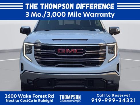 Used 2023 GMC Sierra 1500 SLT w/ SLT Premium Package AWD/4WD image 8