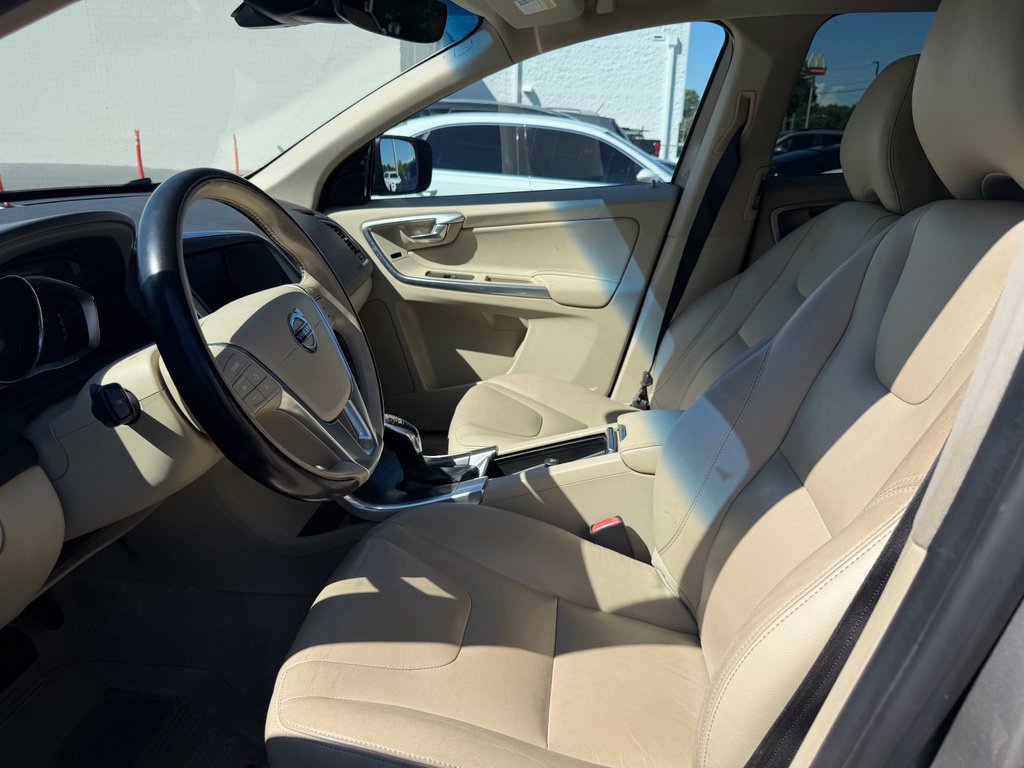 Used 2015 Volvo XC60 T5 AWD/4WD image 12