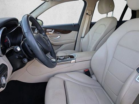 Used 2017 Mercedes-Benz GLC 300 image 8