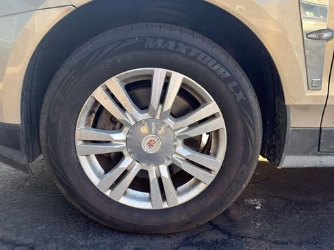 Used 2011 Cadillac SRX Luxury image 8