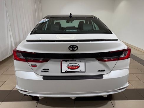 Used 2026 Toyota Camry XSE w/ Premium Package AWD/4WD image 4
