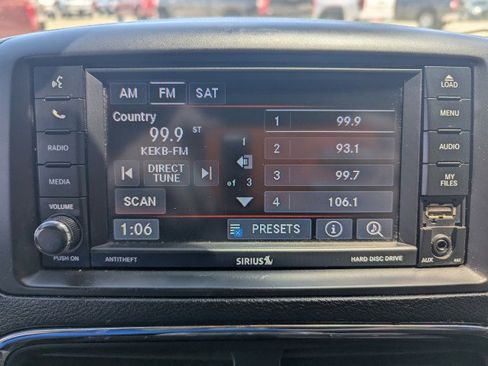 Used 2019 Dodge Grand Caravan SXT FWD image 20