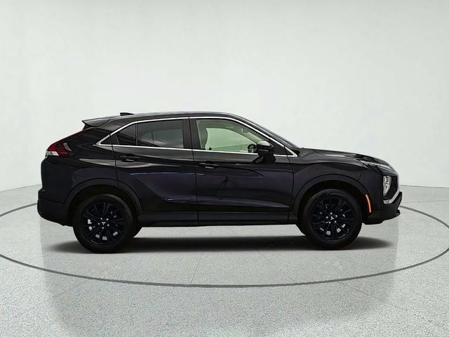 Used 2023 Mitsubishi Eclipse Cross LE AWD/4WD image 7