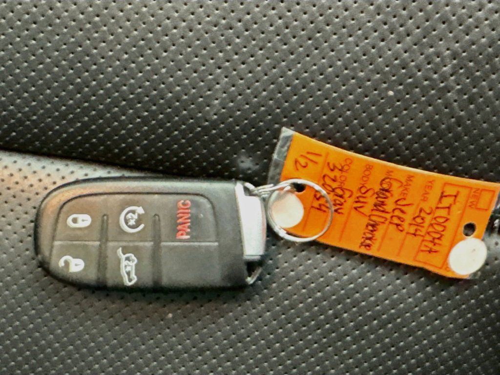 Used 2014 Jeep Grand Cherokee Summit AWD/4WD image 37