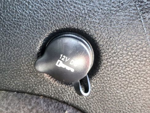 Used 2019 Jeep Grand Cherokee Laredo image 15