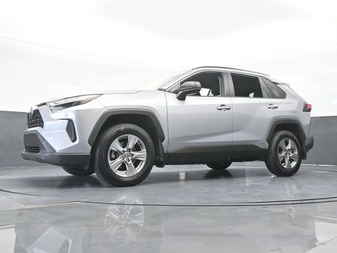 Used 2024 Toyota RAV4 LE AWD/4WD image 45