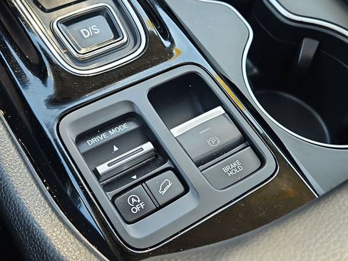 Certified 2023 Honda Pilot Elite image 18