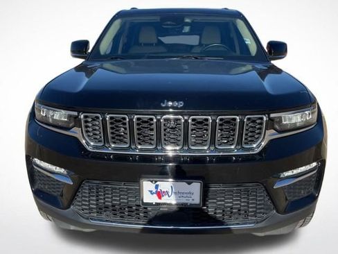 Used 2022 Jeep Grand Cherokee Limited w/ Luxury Tech Group II image 3
