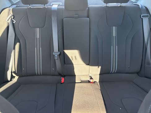 Used 2025 Hyundai Elantra SEL image 35