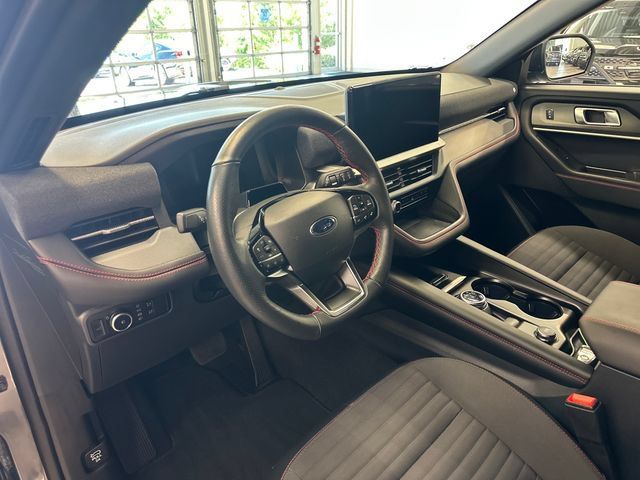 Used 2025 Ford Explorer ST-Line AWD/4WD image 25