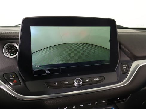 Used 2023 Chevrolet Blazer LT w/ Convenience Package FWD image 6