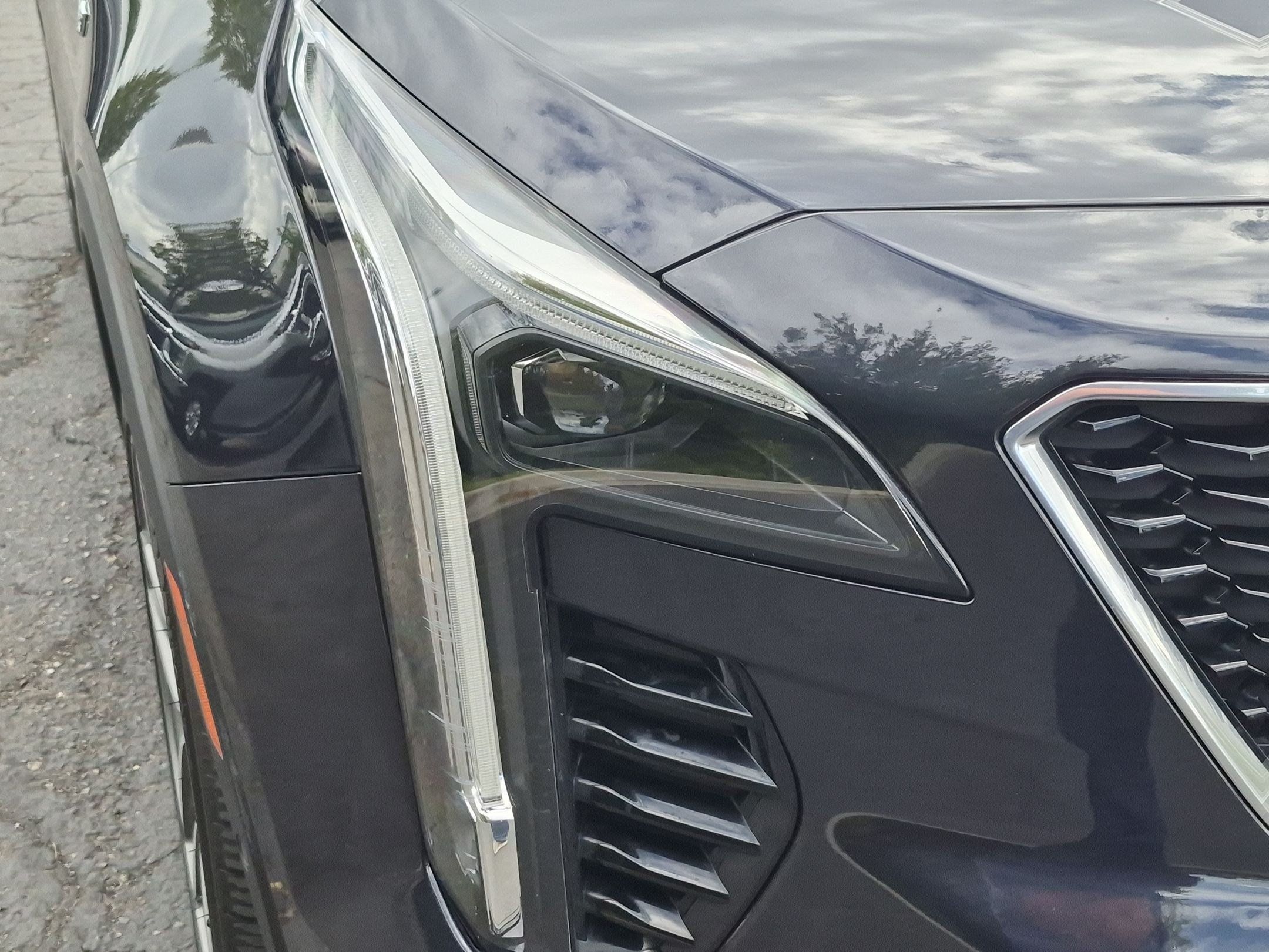 Used 2023 Cadillac XT4 Sport AWD/4WD image 10
