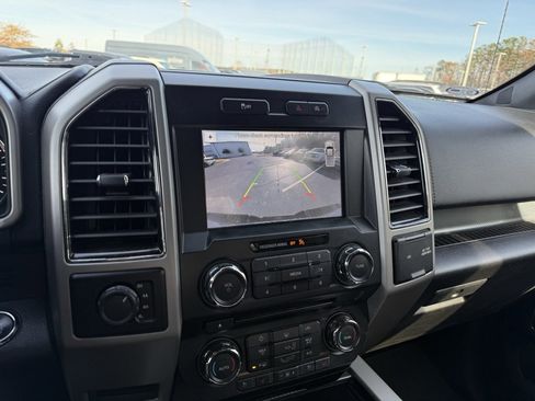 Certified 2018 Ford F150 Lariat image 17