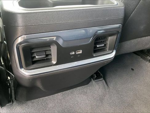 Used 2022 GMC Sierra 1500 SLT AWD/4WD image 32