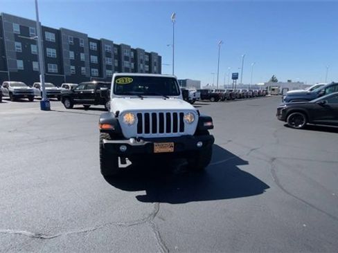 Used 2020 Jeep Gladiator Sport w/ Quick Order Package 24S image 3