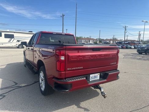 Used 2020 Chevrolet Silverado 1500 Custom w/ Custom Value Package image 4