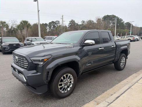 Used 2024 Toyota Tacoma Limited image 1