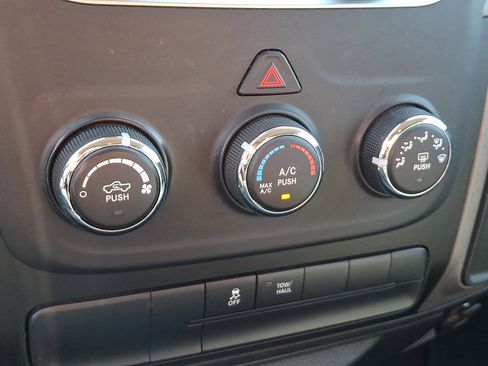 Used 2019 RAM 1500 Express AWD/4WD image 15