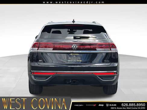 Used 2025 Volkswagen Atlas Cross Sport SE AWD/4WD image 6