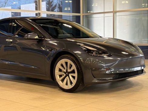 Used 2021 Tesla Model 3 Standard Range Plus image 5