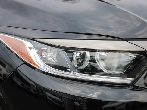 Used 2021 Honda HR-V Sport image 16