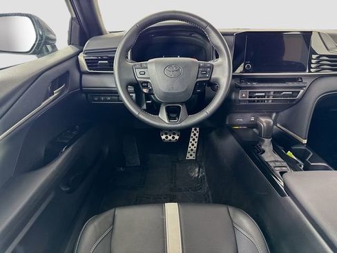 Certified 2025 Toyota Camry SE image 20