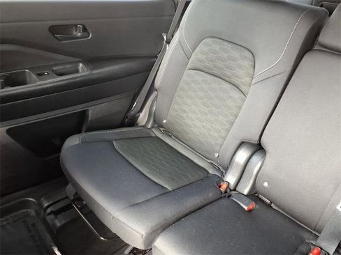 Certified 2023 Nissan Rogue S image 16