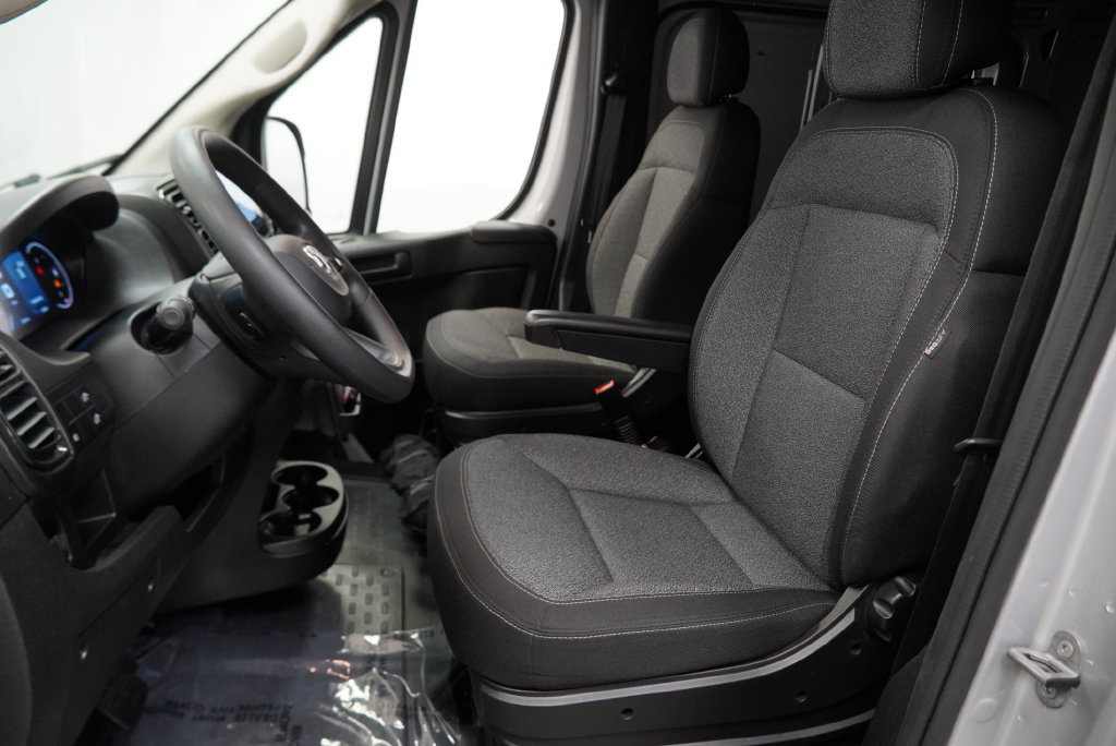 Used 2025 RAM ProMaster 1500 w/ Premium Convenience Group FWD image 3
