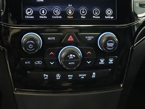 Used 2020 Jeep Grand Cherokee Limited X image 20