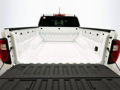 New 2026 GMC Canyon Elevation w/ Convenience Package image 27