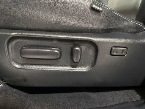 Used 2022 Toyota Tacoma TRD Sport w/ Technology Package image 29