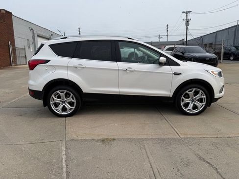 Used 2019 Ford Escape Titanium AWD/4WD image 5
