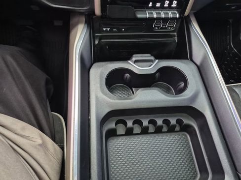 Used 2019 RAM 1500 Laramie AWD/4WD image 28