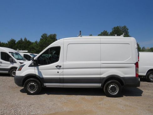 Used 2017 Ford Transit 250 130 Medium Roof RWD image 8