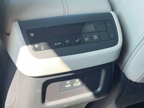 Certified 2023 Nissan Pathfinder SL AWD/4WD image 15