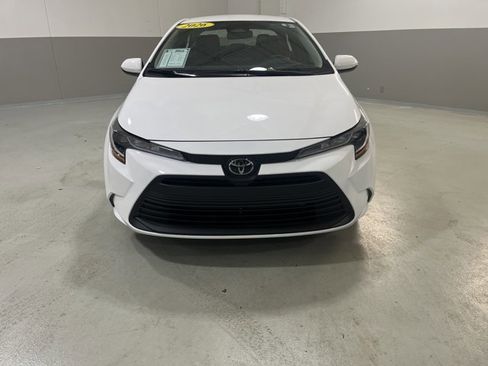 Used 2026 Toyota Corolla LE image 2