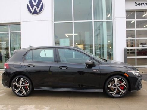 New 2026 Volkswagen GTI SE FWD image 3