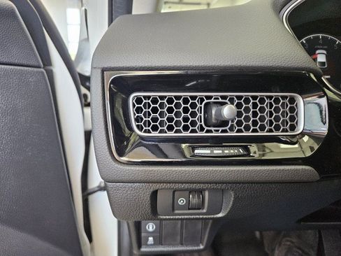 Used 2024 Honda Civic EX-L image 30