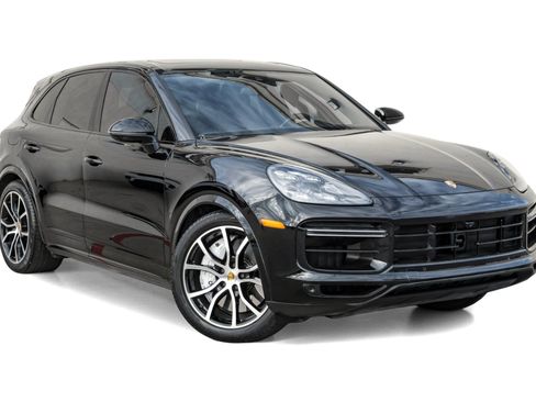 Used 2019 Porsche Cayenne Turbo image 6