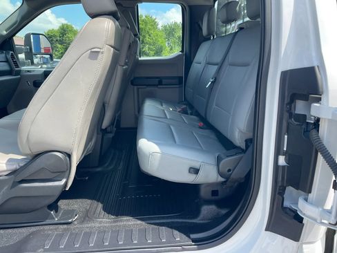 Used 2021 Ford F250 XL w/ Power Equipment Group AWD/4WD image 18