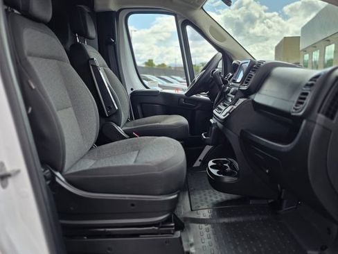 Used 2025 RAM ProMaster 2500 w/ U-Haul Equipment Group FWD image 9