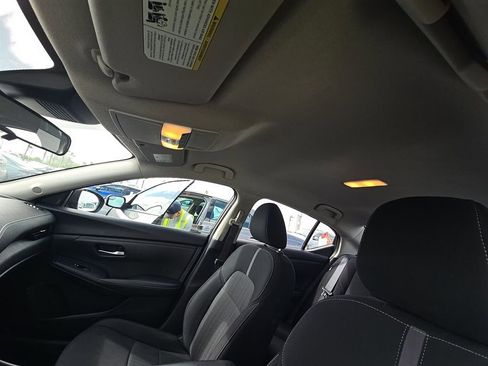 Used 2024 Nissan Sentra SV image 17