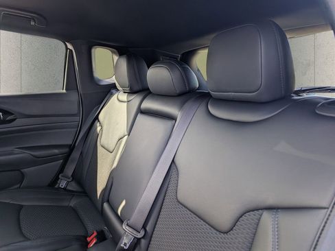 New 2026 Jeep Compass Latitude image 7