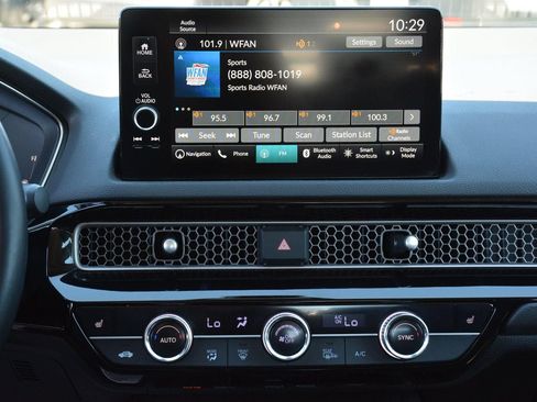 Used 2023 Honda Civic Touring image 11
