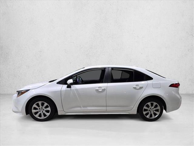 Used 2024 Toyota Corolla LE FWD image 2